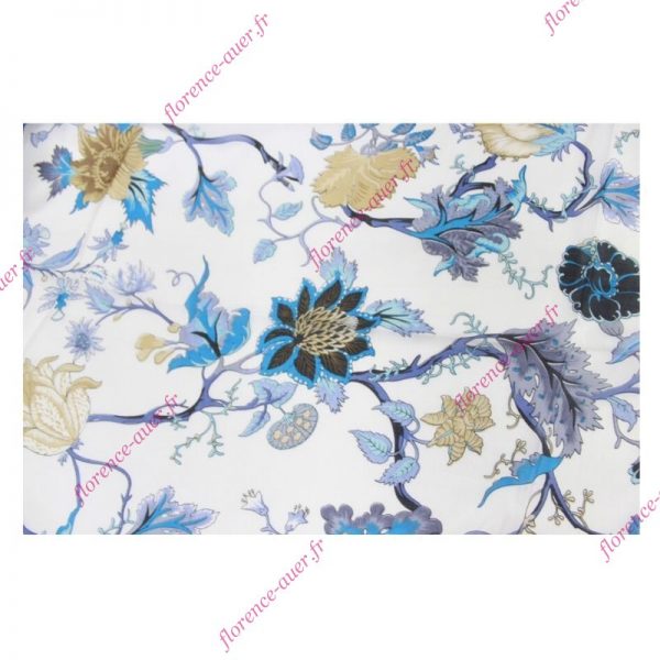 Étole en soie blanche grandes fleurs bleues de tapisserie paréo