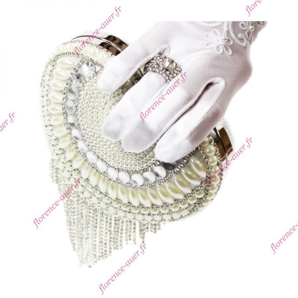 Sac de soirée mariage minaudière cœur blanc argenté franges tissu brillant perles nacrées blanches simili-diamant-cristal-strass