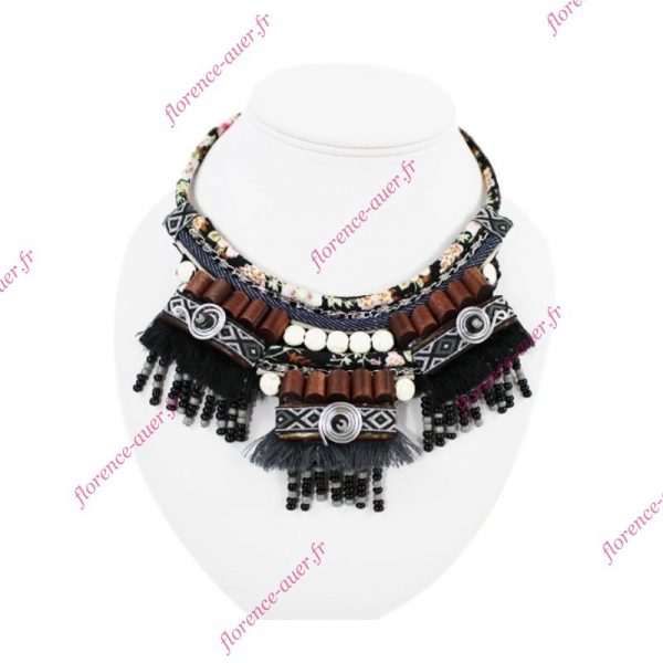 Collier plastron ethnique tribal tissu métal argenté noir gris marron blanc cassé