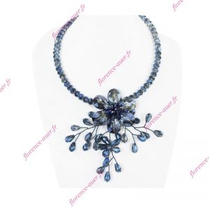 Collier création fantaisie fleurs simili-saphir camaïeu de bleus perles translucides