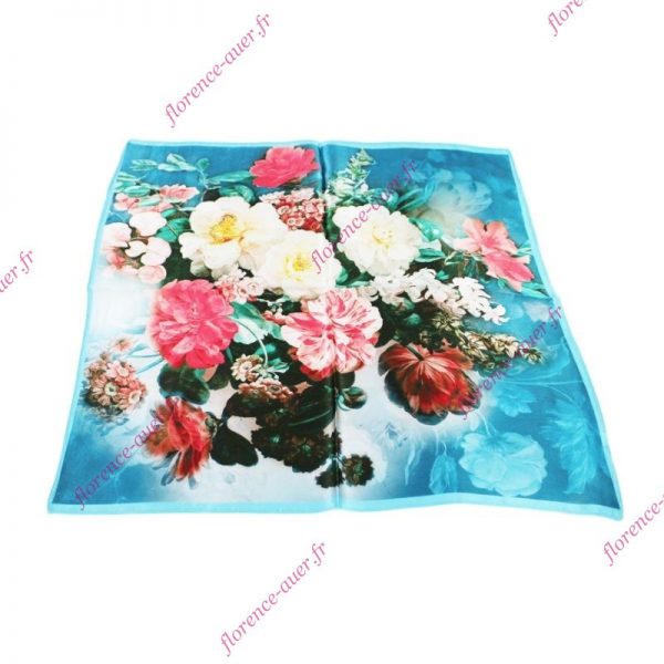 Foulard petit carré de soie bleu fleurs vintage chic