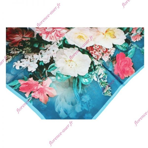 Foulard petit carré de soie bleu fleurs vintage chic