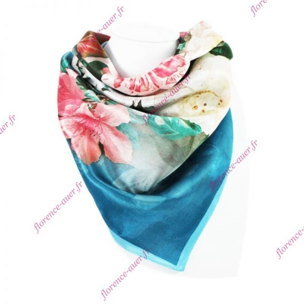 Foulard petit carré de soie bleu fleurs vintage chic