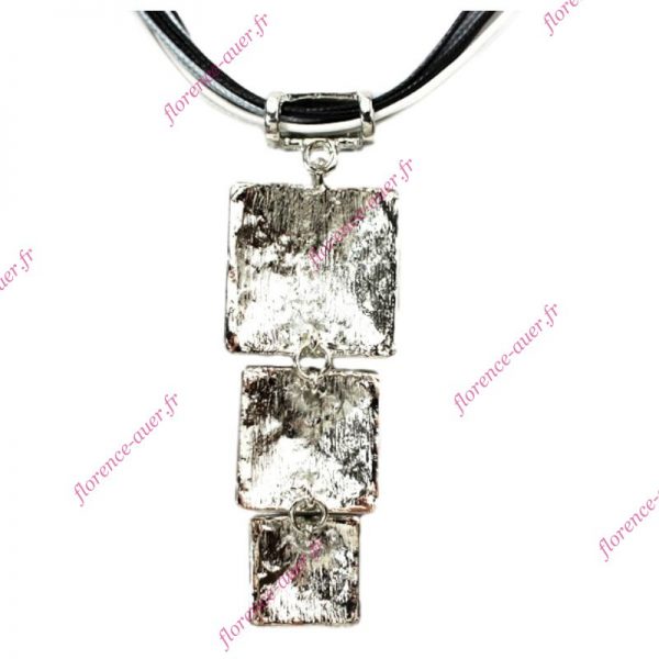 Collier court noir gris blanc pendentifs géométriques trois carrés strass blancs métal argenté cordons