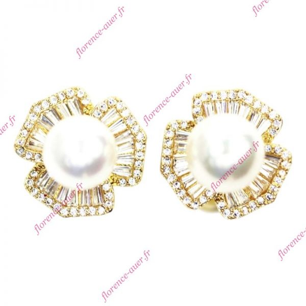 Boucles d'oreilles dorées fantaisie fleur pétales simili-diamants cœur perle nacrée blanche