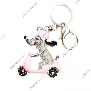 Porte-clés bijou de sac chien scooter rose