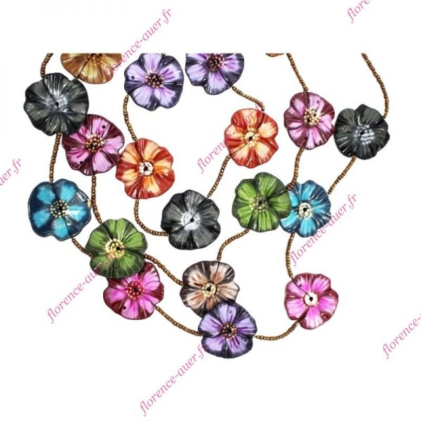 Long collier exotique fleurs multicolores 3 rangs