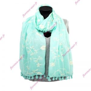 Grand foulard vert menthe à l'eau broderie florale blanche finition pompons