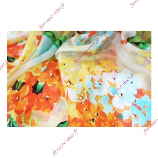 Étole soie fond ivoire bouquets petites fleurs jaune-or orange blanc turquoise