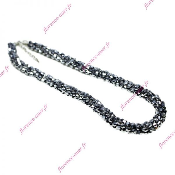 Collier création spirale perles argentées brillantes à facettes