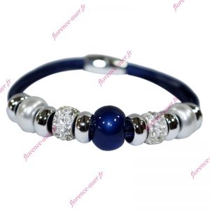 Bracelet bleu marine perles nacrées anneaux argentés strass cordons fermoir aimanté