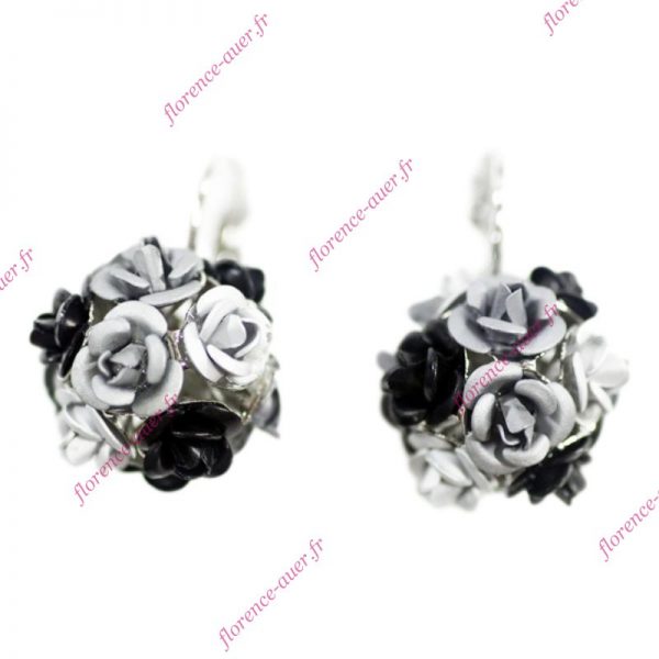 Boucles d'oreilles dormeuses roses noires et grises métal argenté