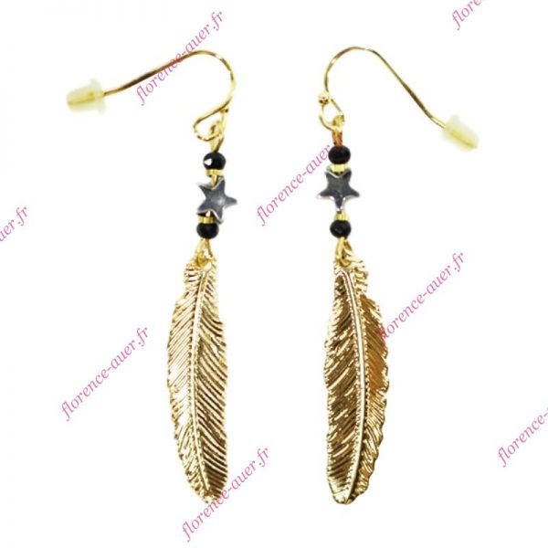 Boucles d'oreilles pendantes mode plume dorée ciselée étoile argentée