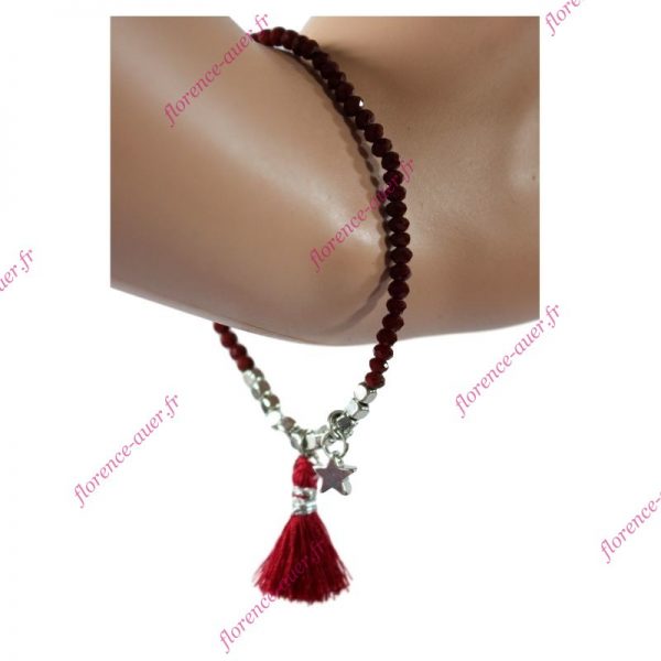 Bracelet rouge élastique étoile argentée pompon perles fantaisie cristal rouge métal argenté facettes